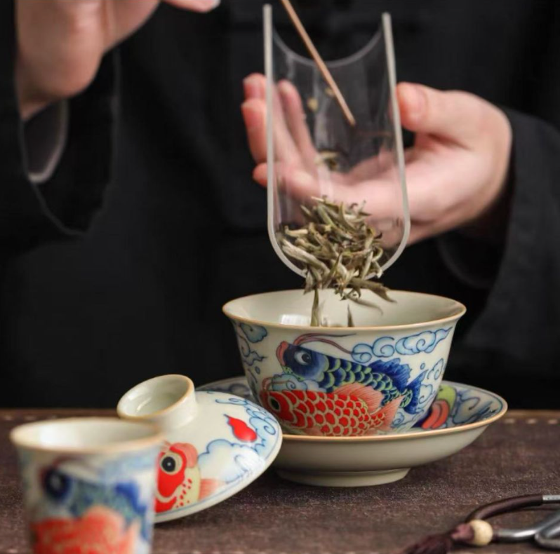 Handmade Sancai Gaiwan Teacup: Dragon Fish & Yuanbao Design