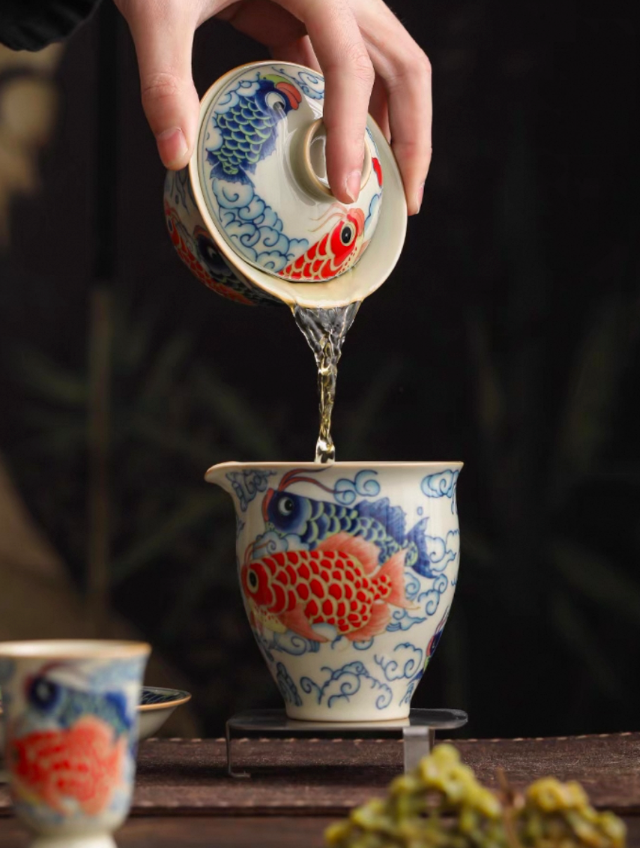 Handmade Sancai Gaiwan Teacup: Dragon Fish & Yuanbao Design
