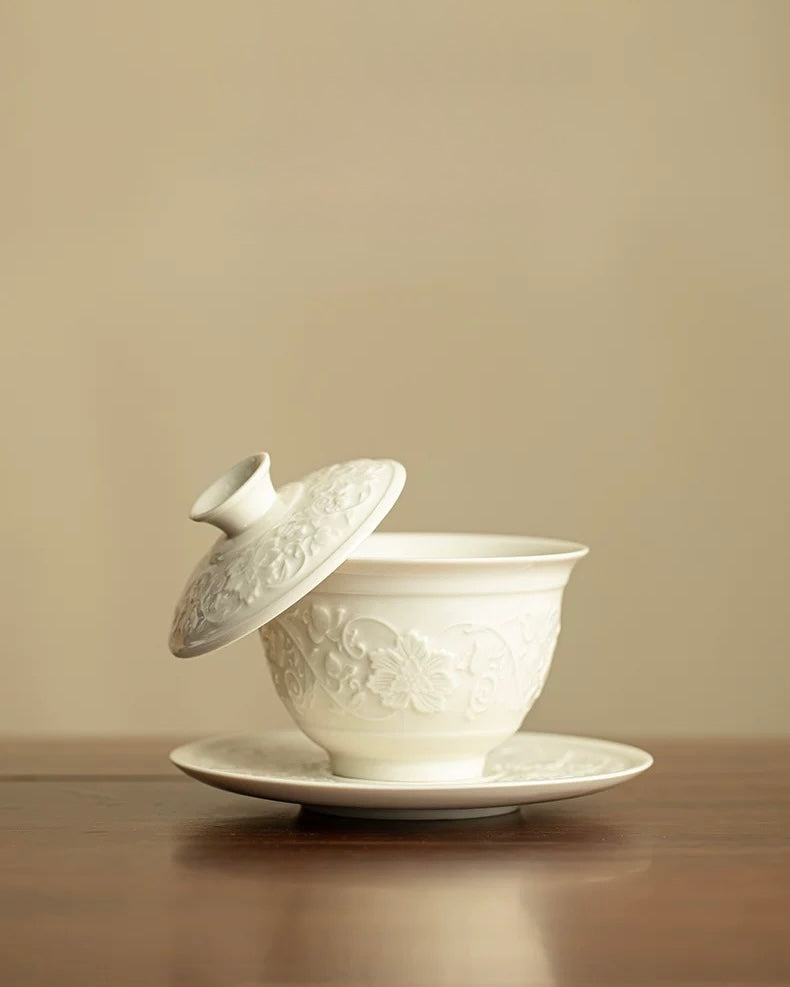 "Ding Kiln White" Embossed Intertwining Lotus Sancai Gaiwan - Thumbnail 2