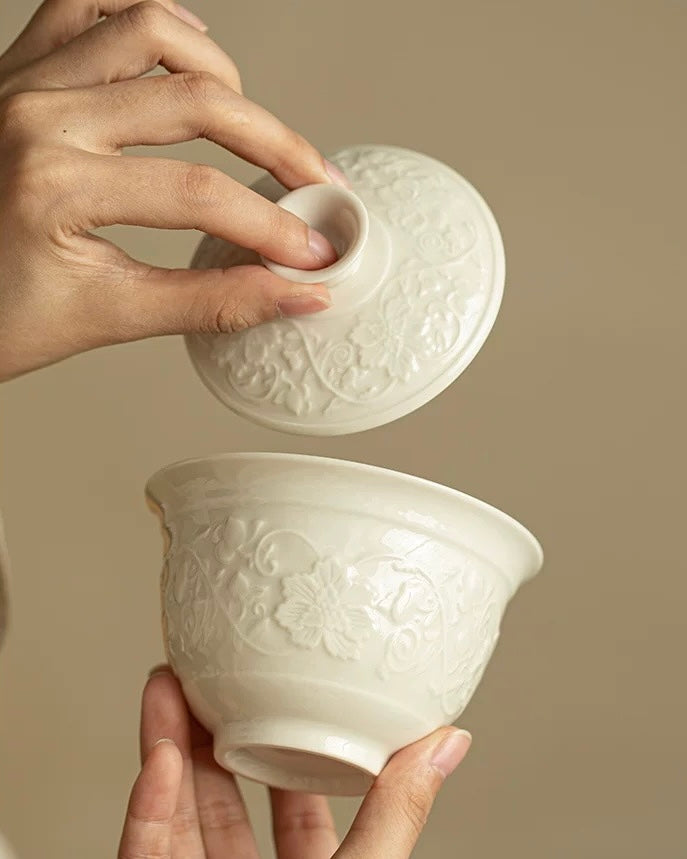 "Ding Kiln White" Embossed Intertwining Lotus Sancai Gaiwan - Thumbnail 3