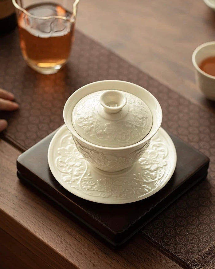 "Ding Kiln White" Embossed Intertwining Lotus Sancai Gaiwan - Thumbnail 5