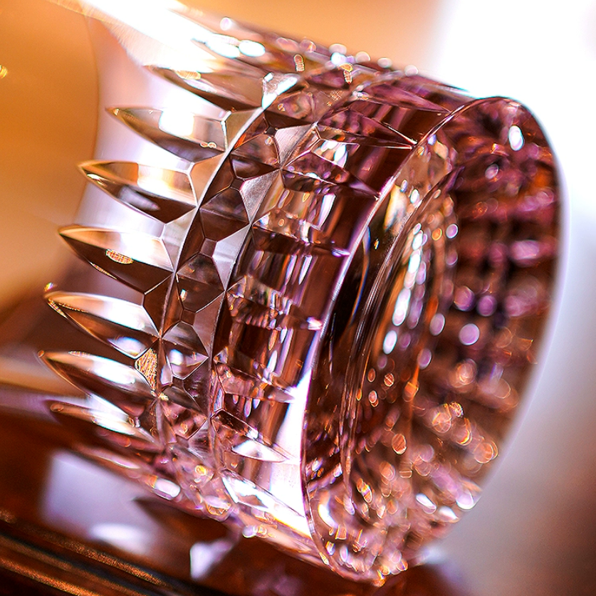 Edo Kiriko Crystal Royale Whisky Glass with Wooden Box – A Regal Expression of Japanese Craftsmanship