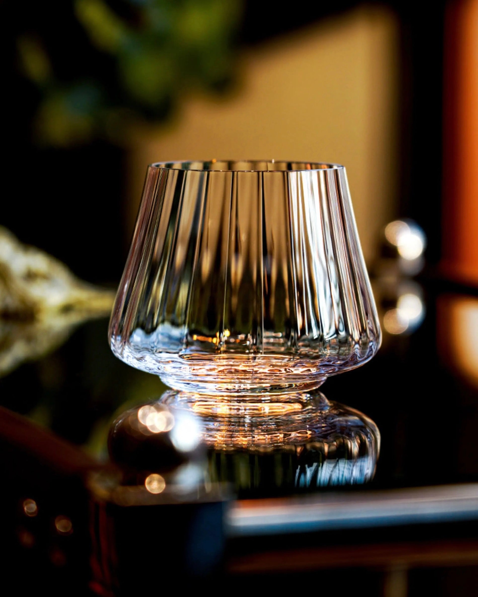 Ultra-Thin Ribbed Glass Whiskey Tumblers - Thumbnail 3