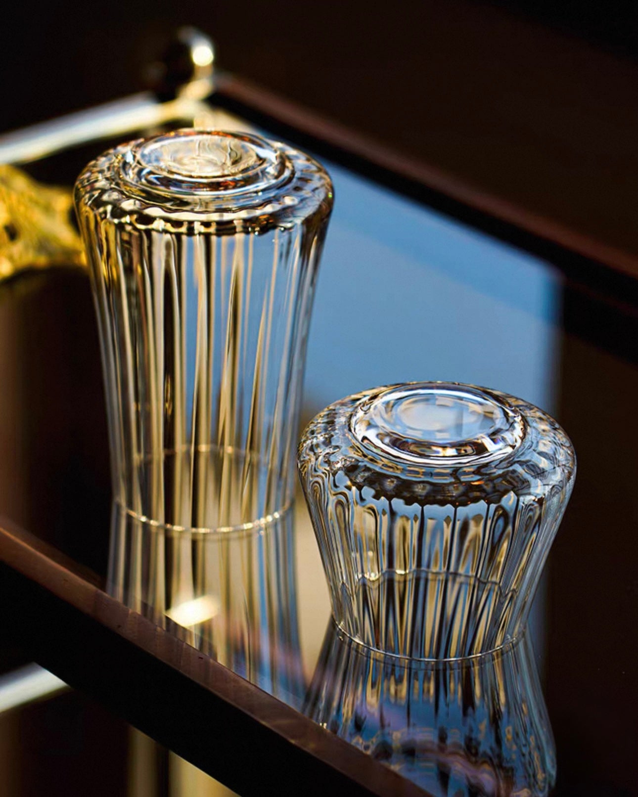 Ultra-Thin Ribbed Glass Whiskey Tumblers - Thumbnail 5