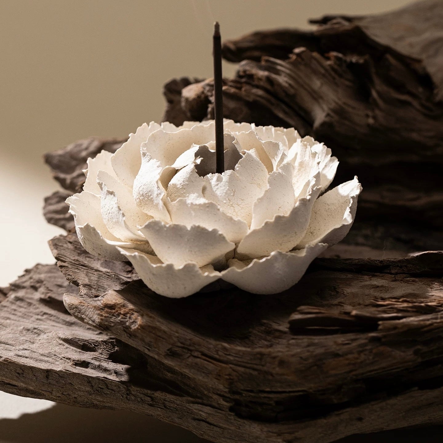 The Blooming Soul | Jingdezhen Handcrafted Porcelain Flower Incense Burner & Aroma Diffuser