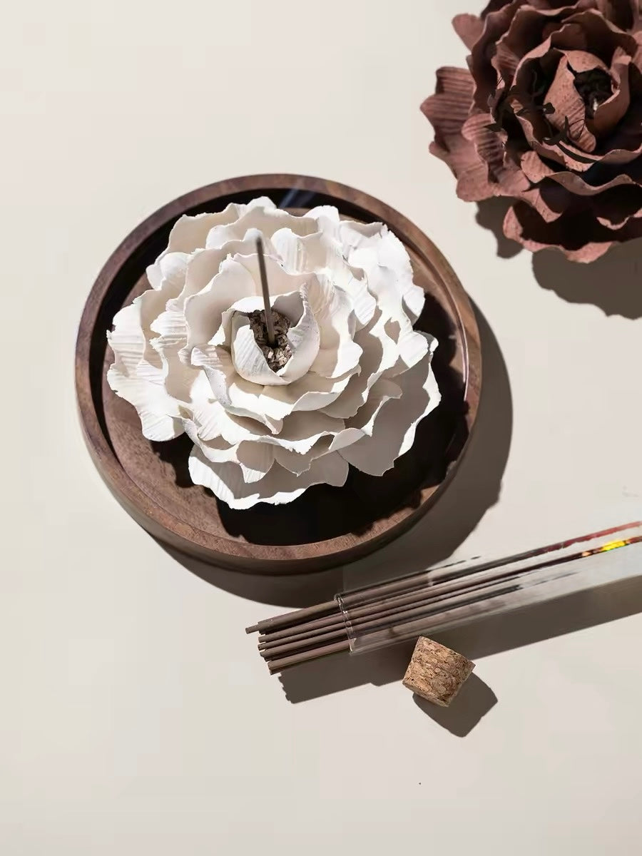 Jingdezhen Hand-Sculpted Ceramic Flower Incense Holder and Aroma Diffuser