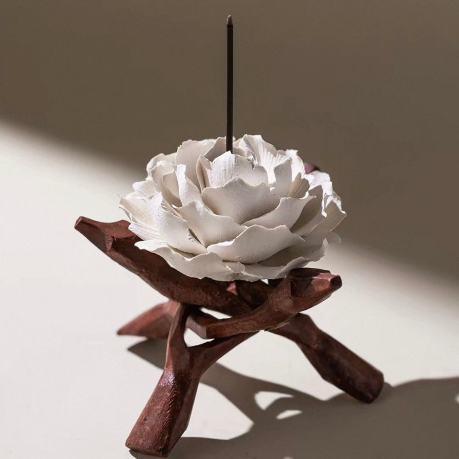 Jingdezhen Hand-Sculpted Ceramic Flower Incense Holder and Aroma Diffuser