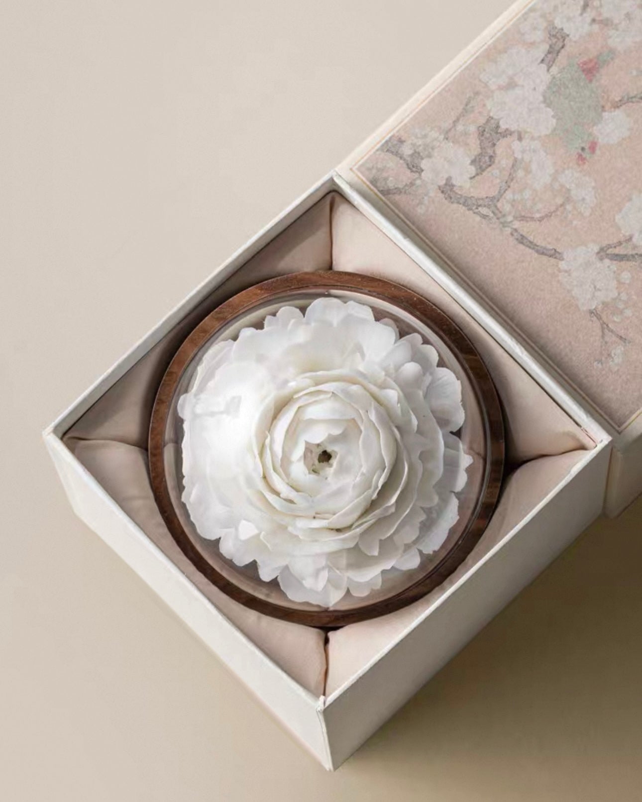 Handcrafted White Peony Ceramic Incense Holder and Aroma Diffuser