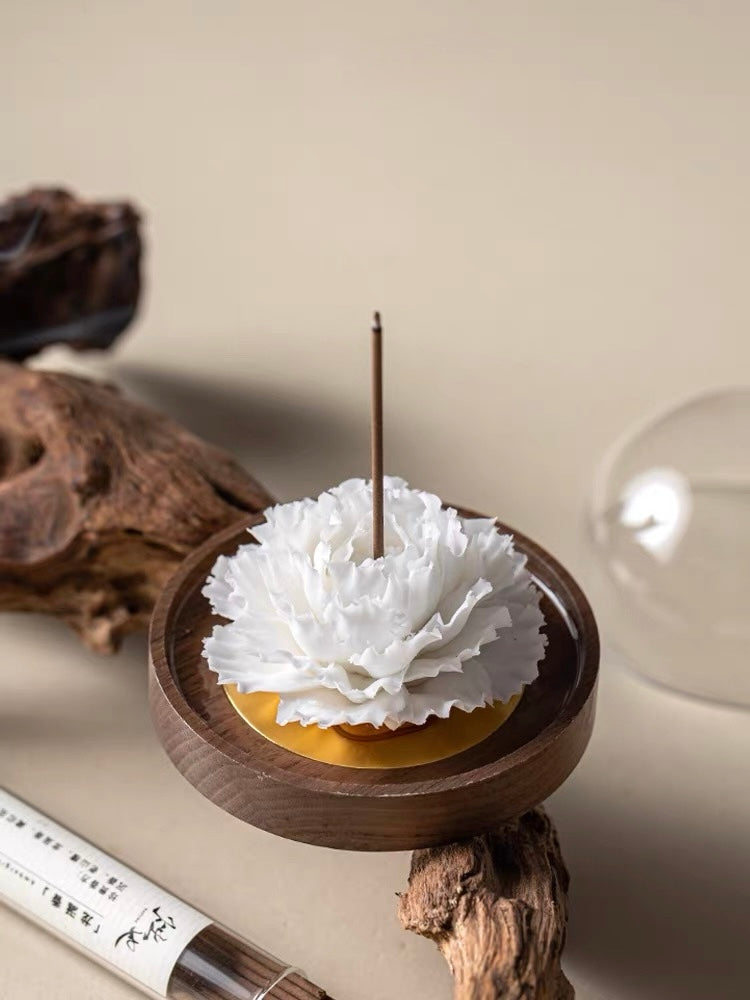 Handcrafted Dehua Blanc de Chine Carnation Incense Holder – A Bloom of Everlasting Grace