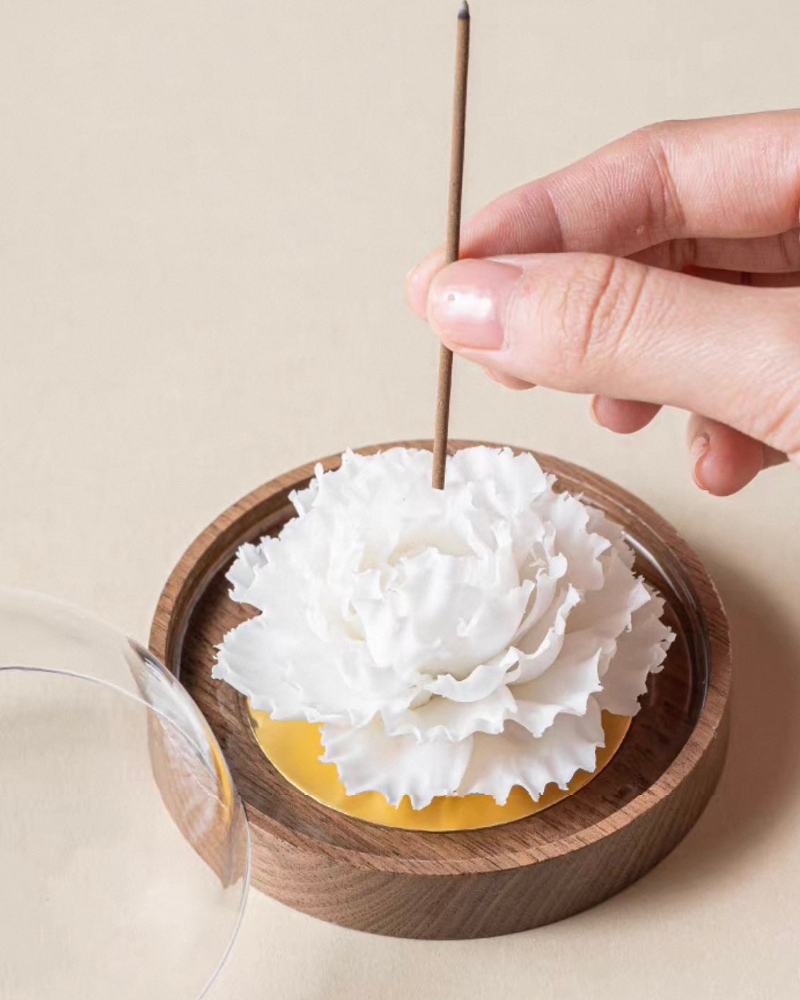 Handcrafted Dehua Blanc de Chine Carnation Incense Holder – A Bloom of Everlasting Grace