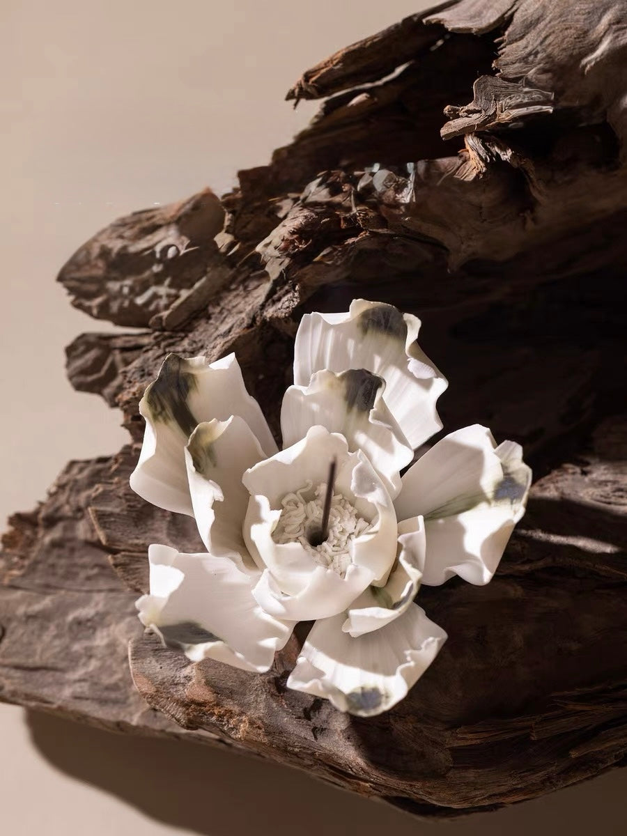 Handcrafted Jingdezhen Ceramic Flower Incense Holder – A Sculptural Expression of Zen Elegance