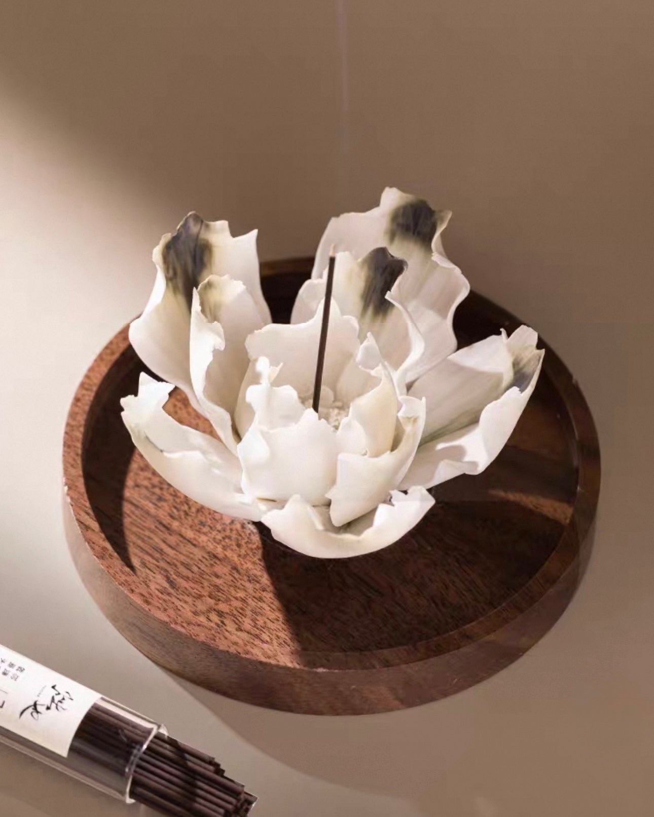 Handcrafted Jingdezhen Ceramic Flower Incense Holder – A Sculptural Expression of Zen Elegance