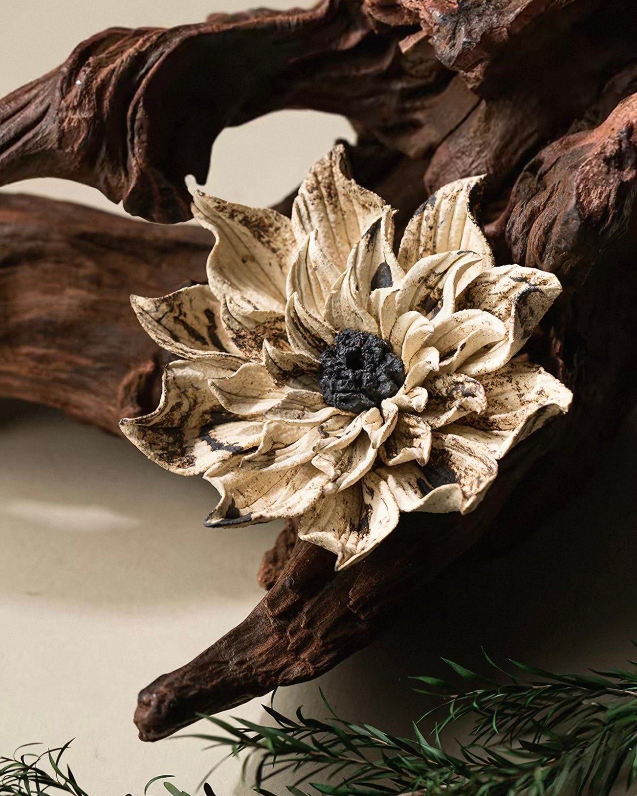 Handcrafted Lotus Fortune Incense Holder – A Symbol of Prosperity and Serenity