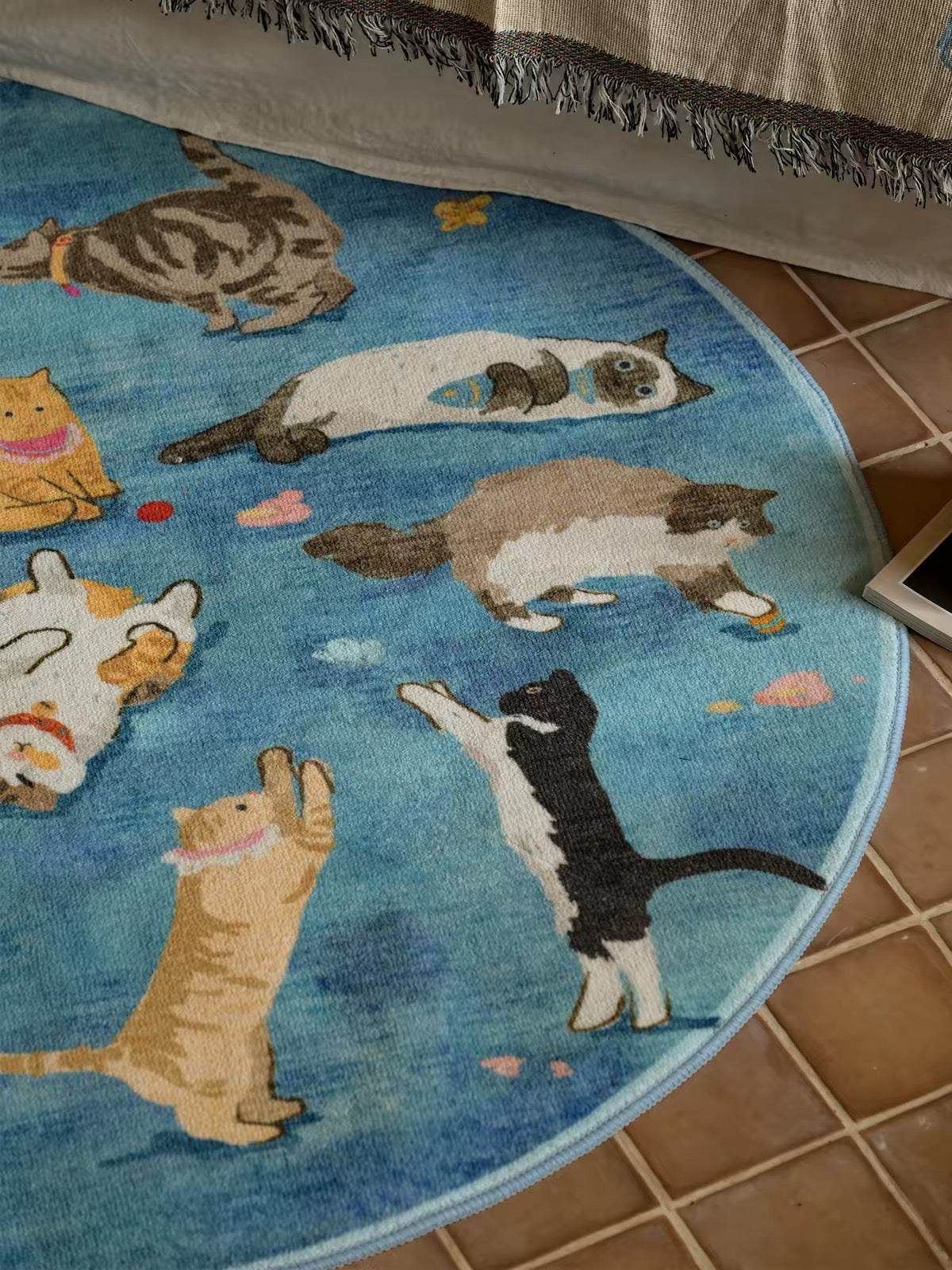 Dopamine Cat Round Rug – A Playful Haven of Comfort and Charm