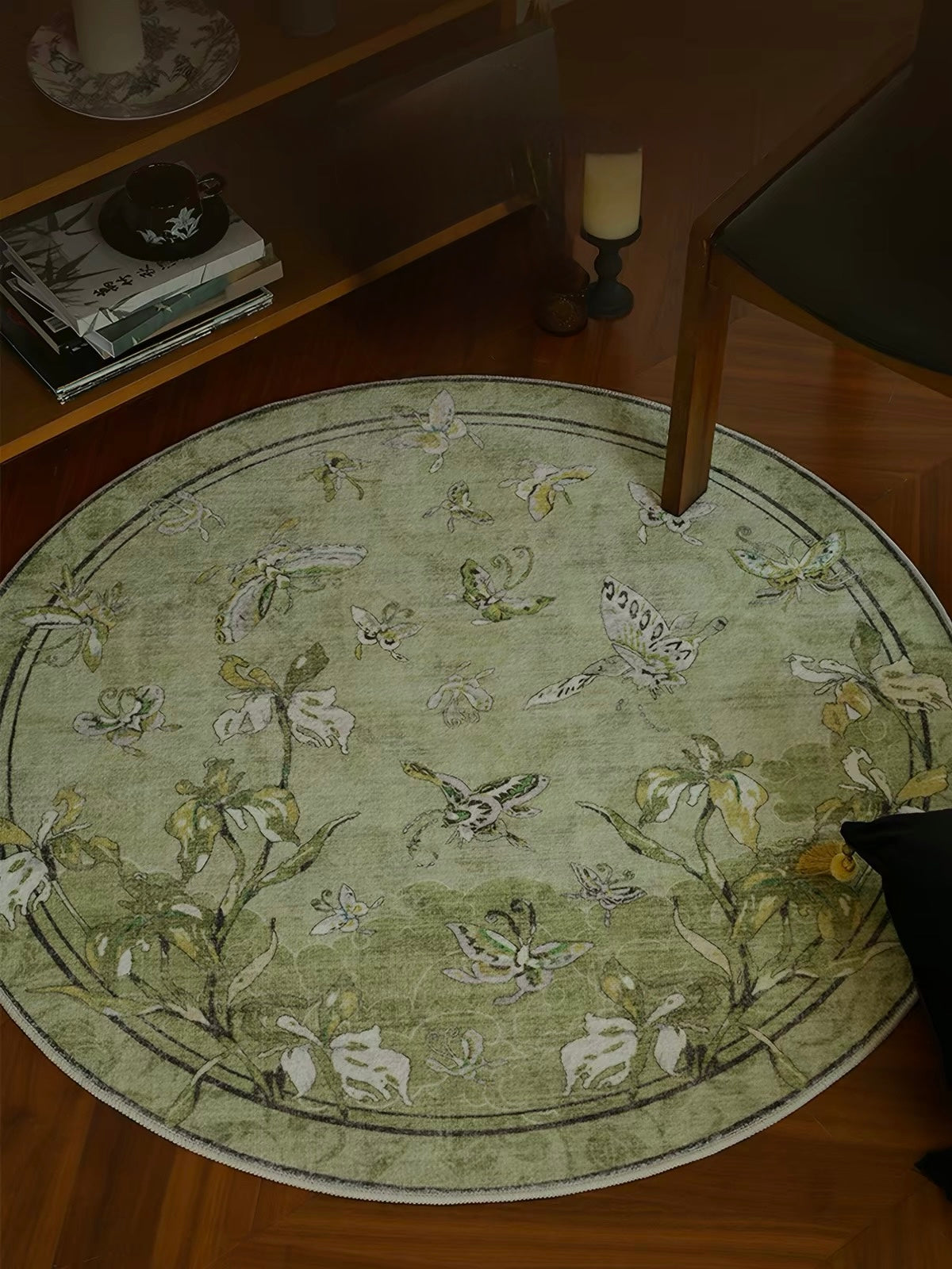 Vintage Butterfly and Iris Round Rug – A Timeless Garden in Bloom