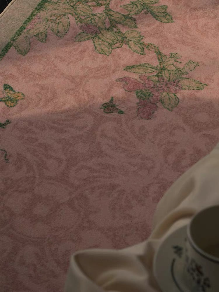 Vintage Pink Butterfly Runner Rug – A Romantic Touch of Timeless Elegance