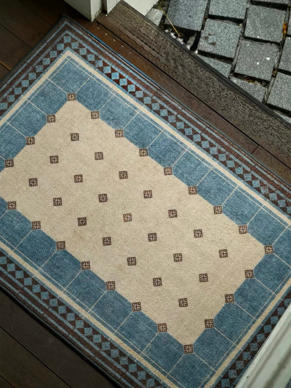 "Nanyang" Vintage Entryway Rug – A Journey Through Tropical Heritage