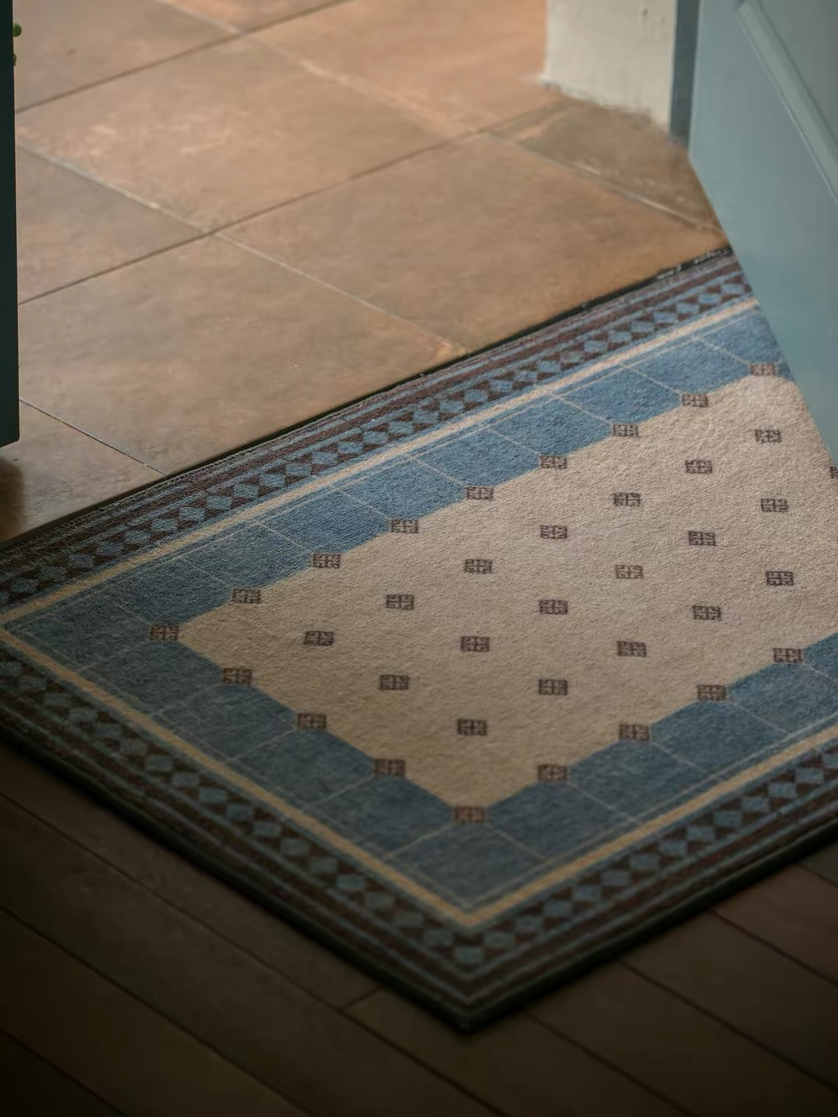 "Nanyang" Vintage Entryway Rug – A Journey Through Tropical Heritage
