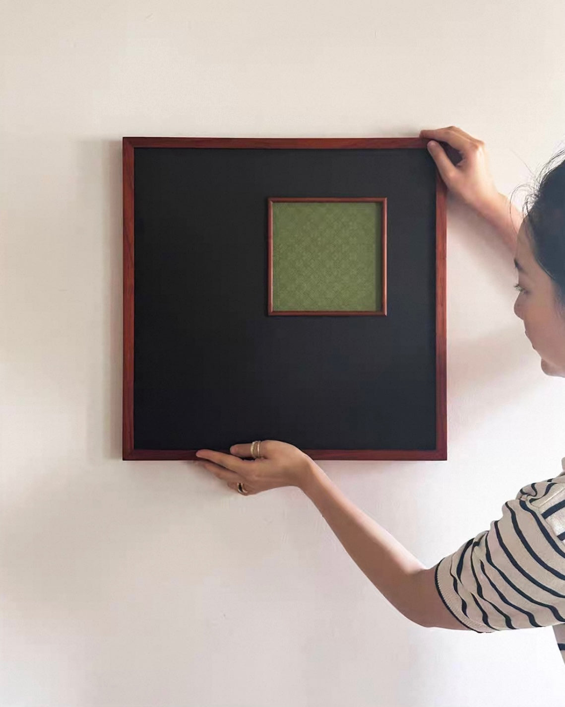 "Hidden Tea" Framed Wall Art – A Collector's Tribute to Oriental Elegance