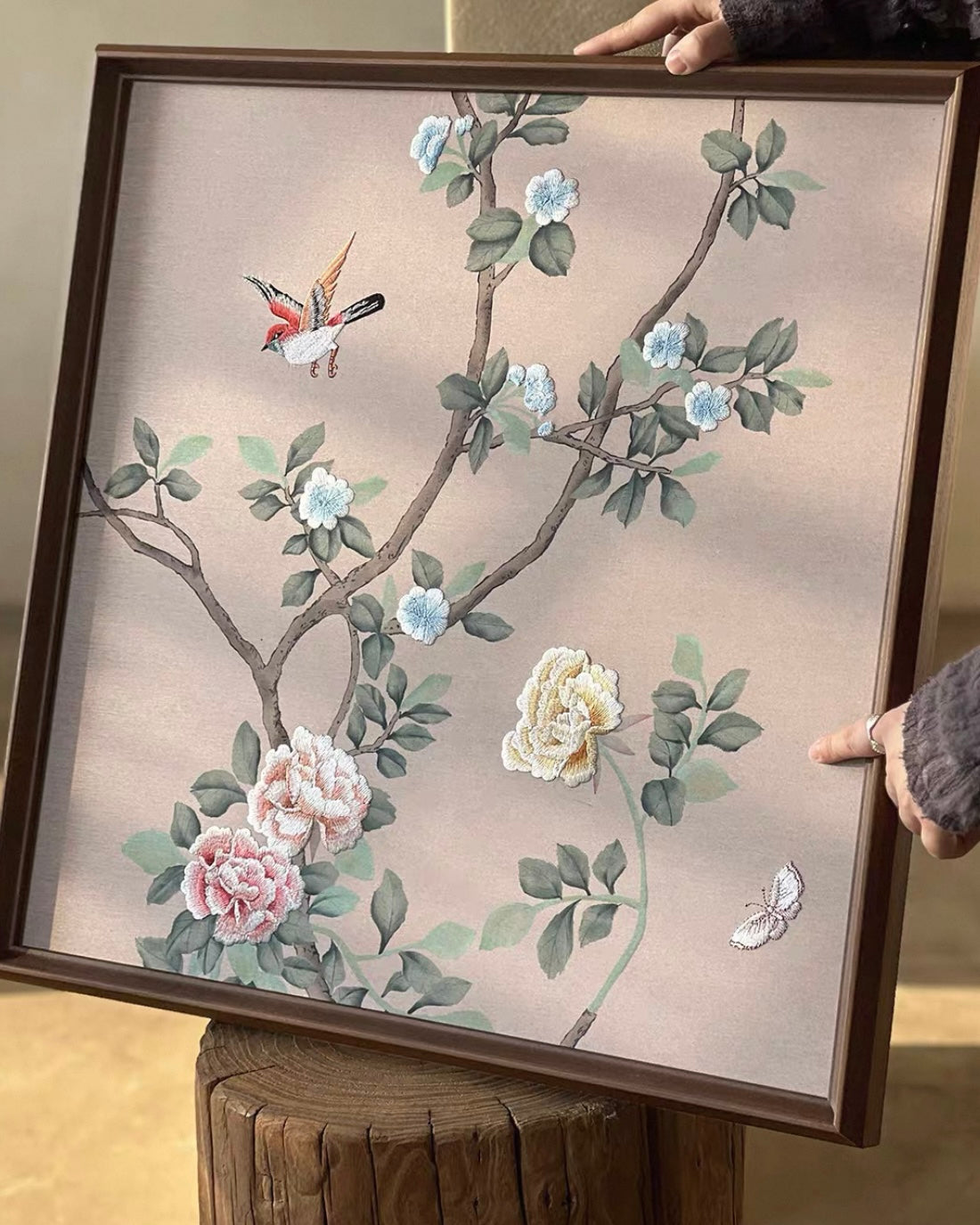 "Flowers and Birds of Prosperity" Embroidered Wall Art – A Timeless Blessing of Fortune and Elegance