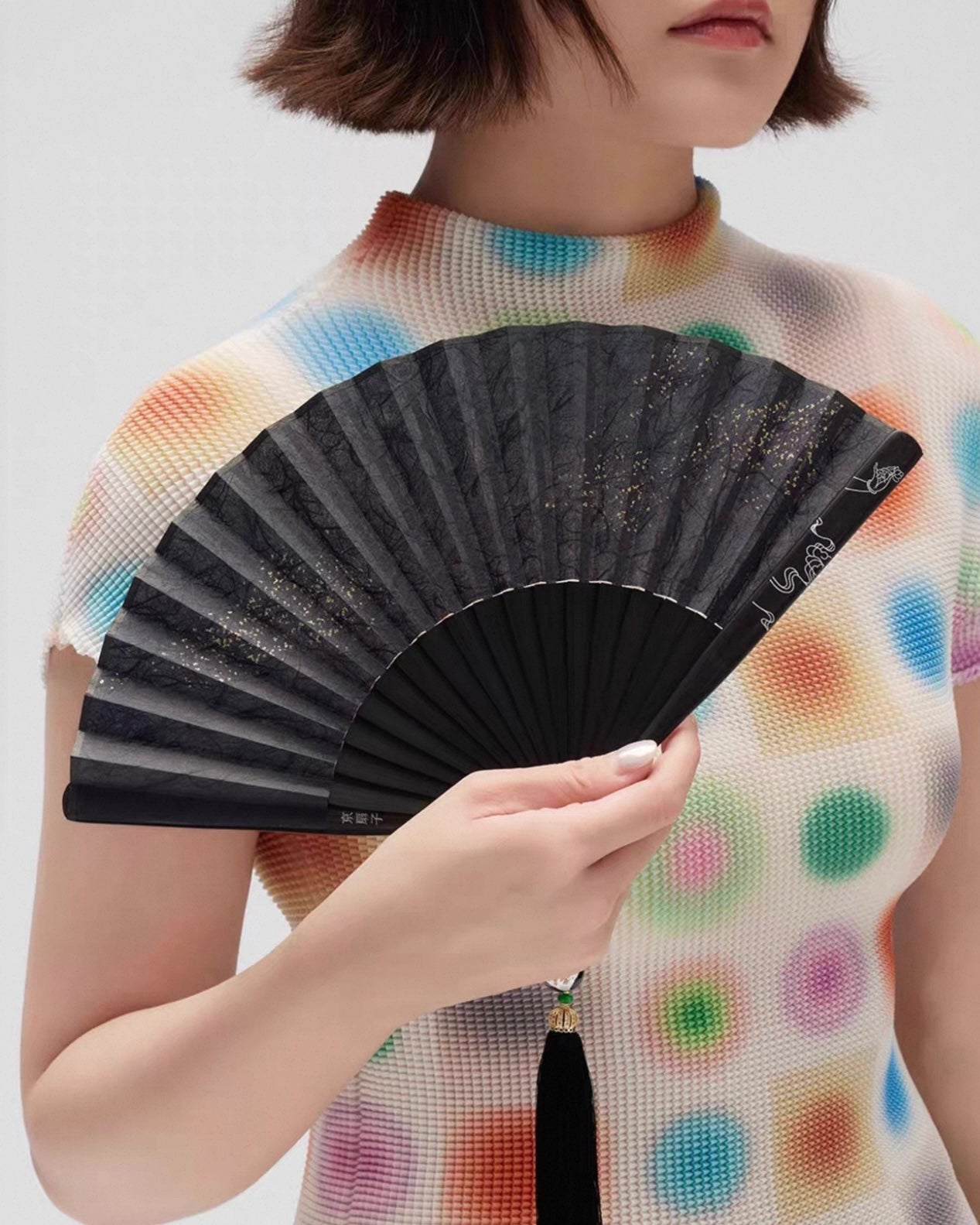 Handcrafted Ebony Folding Fan – Gilded Silk Fan with Yunlong Xuan Paper | Personalized Collector's Edition