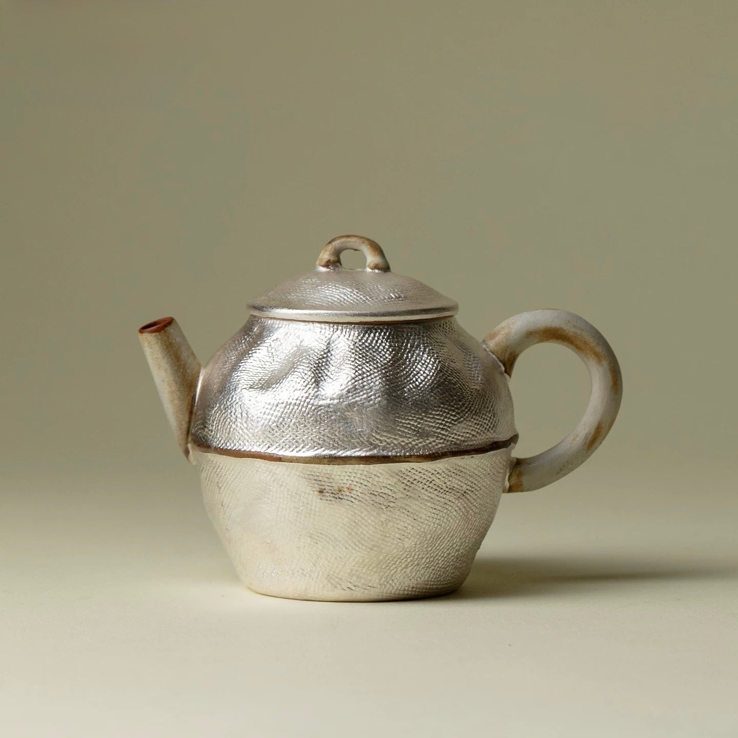 Handcrafted Japanese "Finger-Pressed" Coarse Pottery Teapot | Gilded Silver Interior (115ml)