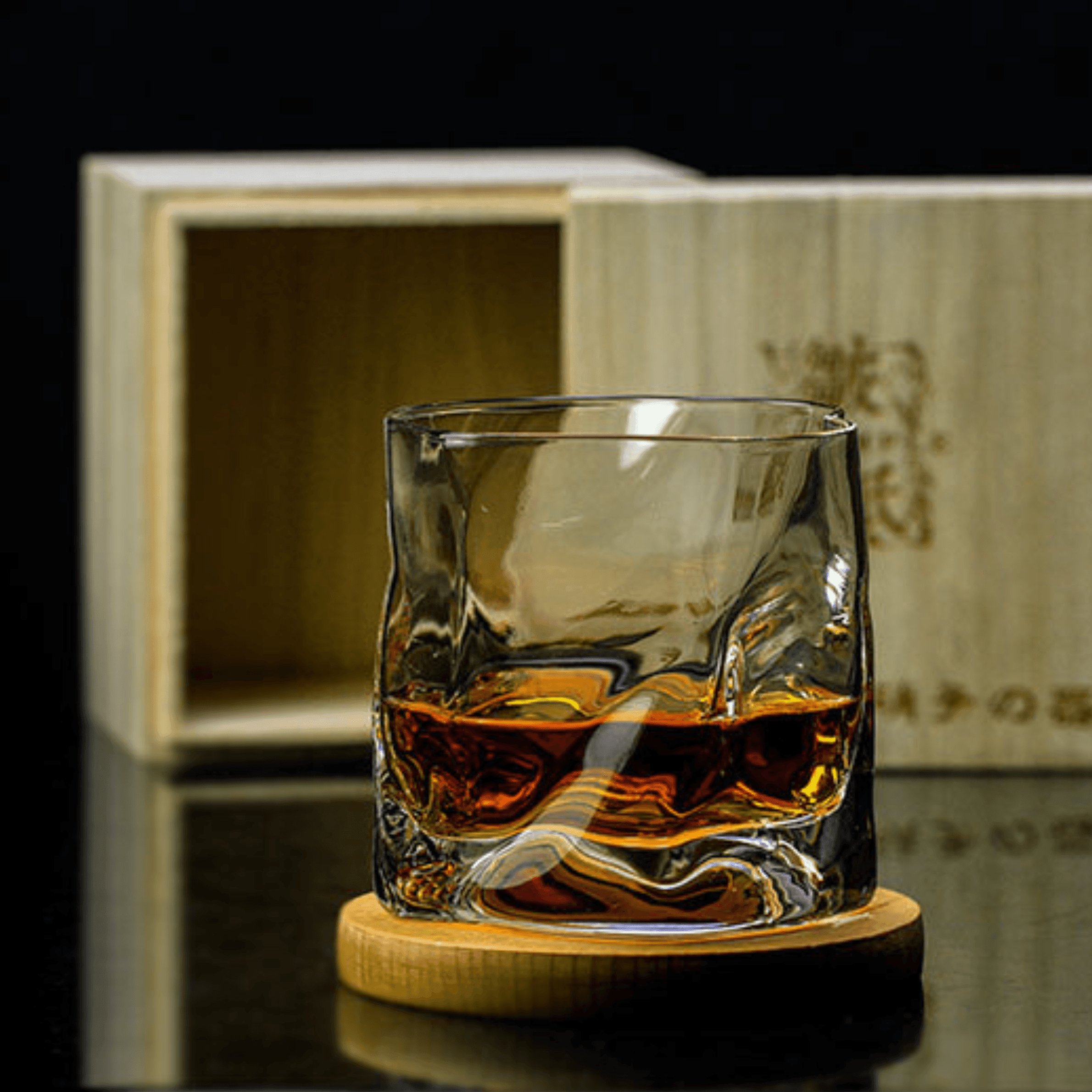 Handcrafted Edo Kiriko "Crumple Body" Whisky Glass - Authentic Japanese Artistry