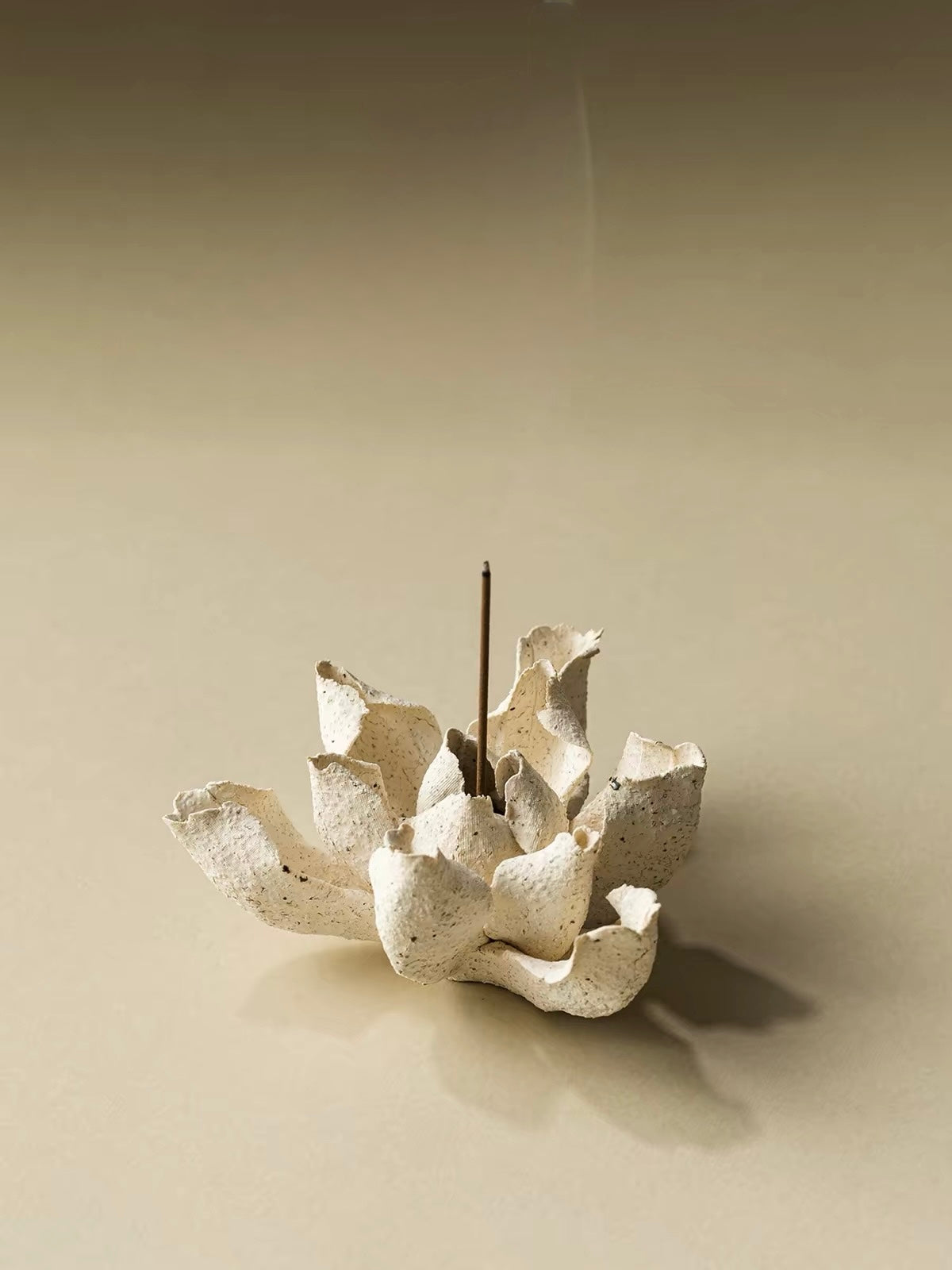 Handcrafted Gardenia Ceramic Incense Holder – Artisan Floral Sculpture with Optional Engraved Walnut Base