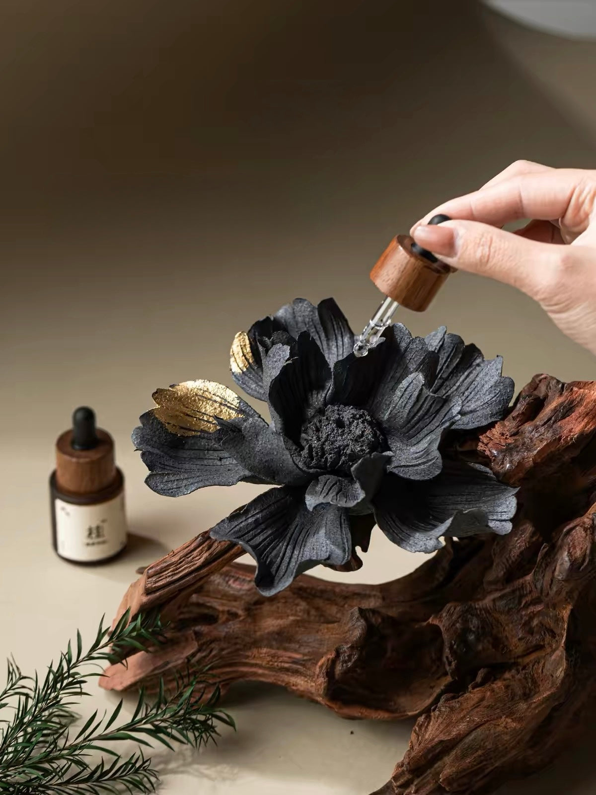 Handcrafted Black Ceramic Flower Incense Holder and Aroma Diffuser – Artisan Floral Sculpture in Pure Black or Gold Leaf