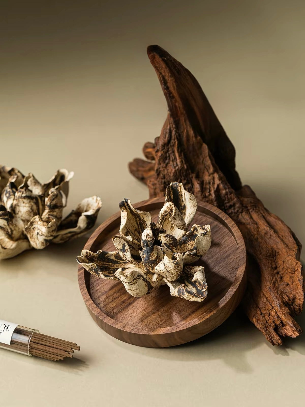 Handcrafted Gardenia Ceramic Incense Holder – Artisan Floral Sculpture with Optional Engraved Walnut Base