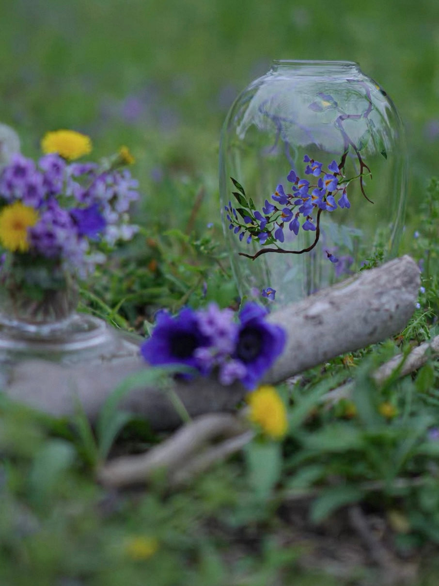 Handcrafted Wisteria Crystal Glass Vase – Sculptural Transparent Floral Vessel