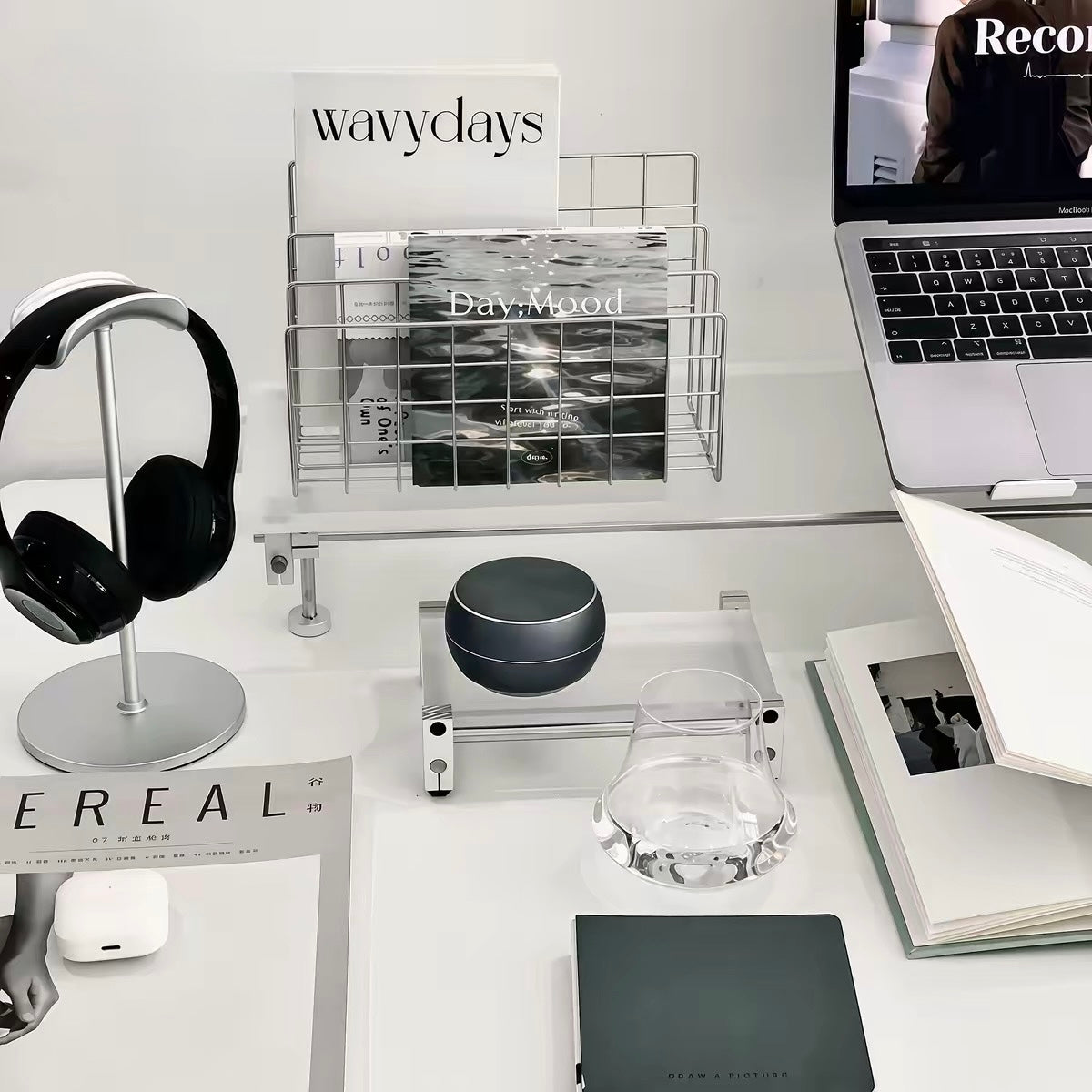 Lucent Acrylic Object Tray