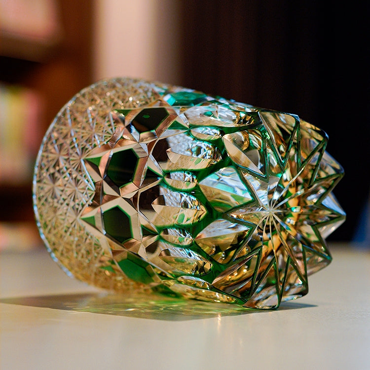 Edo Kiriko Handcrafted Emerald Fluorite Whisky Glass – A Verdant Glimmer of Radiance