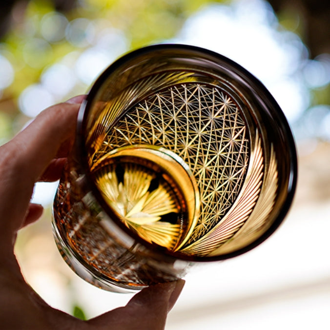 Edo Kiriko Handcrafted Crane Feather Whisky Glass – A Masterpiece of Japanese Artistry