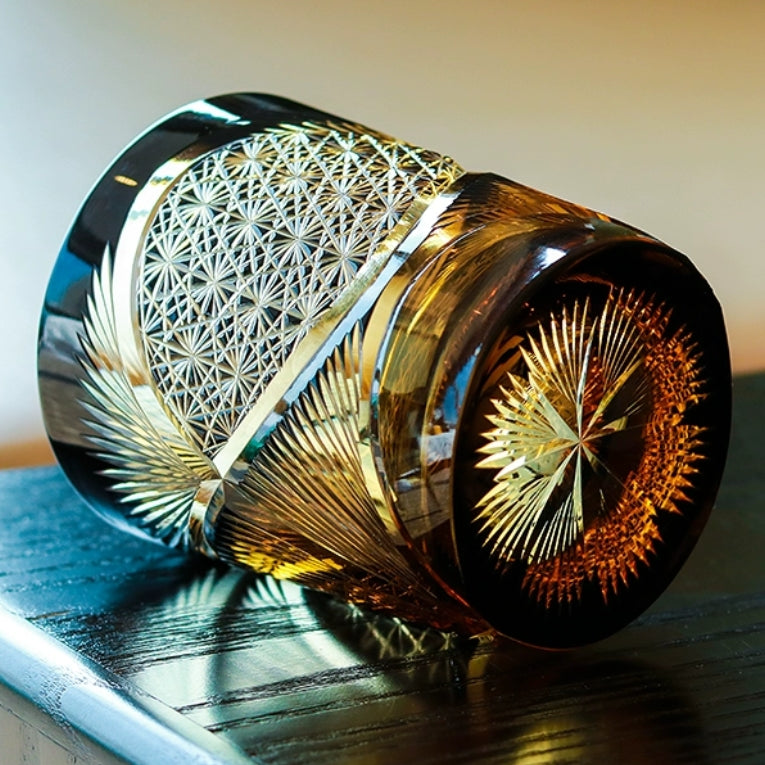 Edo Kiriko Handcrafted Crane Feather Whisky Glass – A Masterpiece of Japanese Artistry