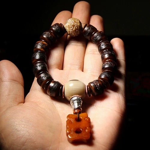 Tibetan Mala Bracelet for Men – Aged Yak Bone & Horn with Precious Stones