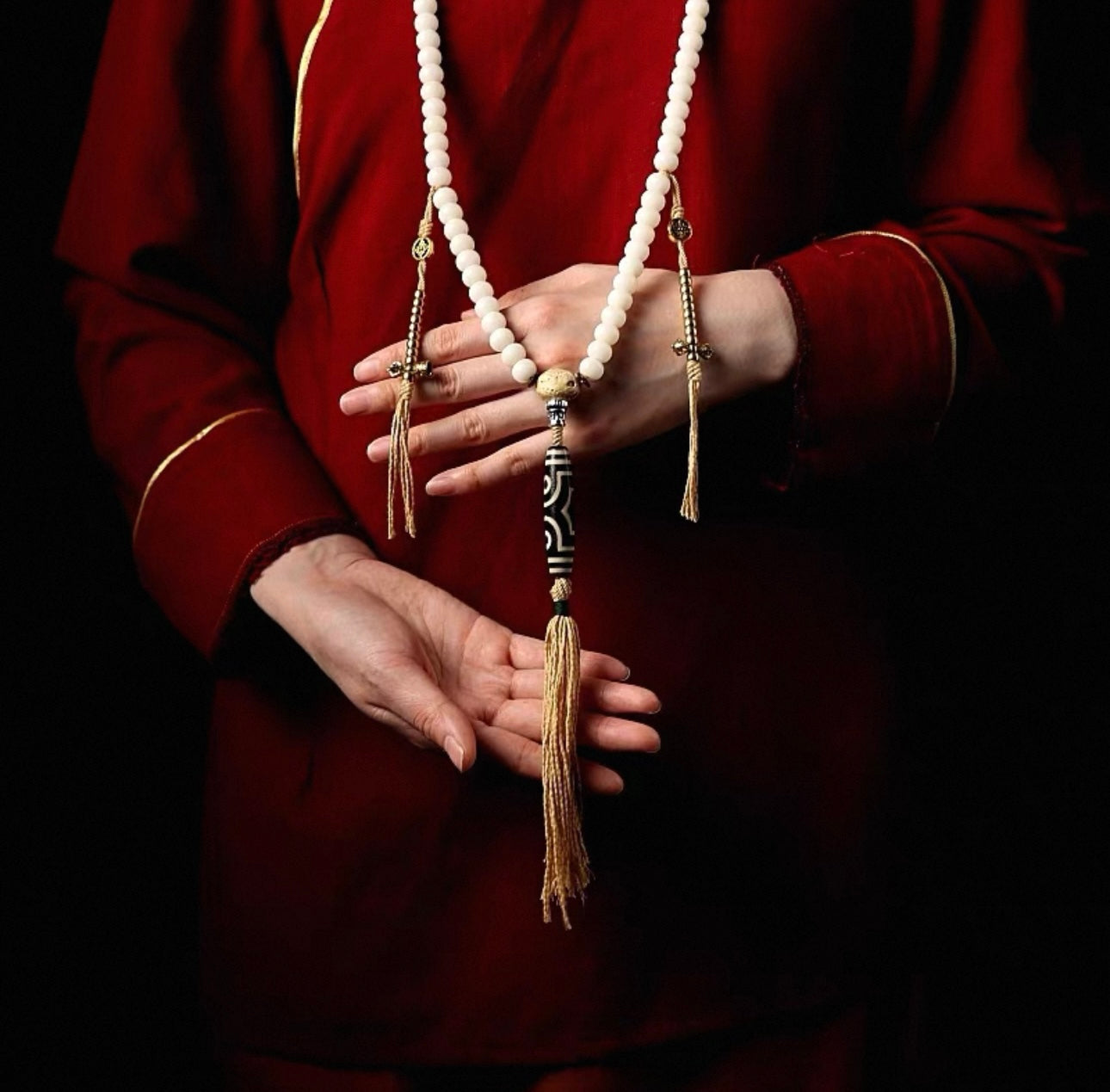 Tibetan-Style White Bodhi Root Dzi bead Mala - 108 Beads