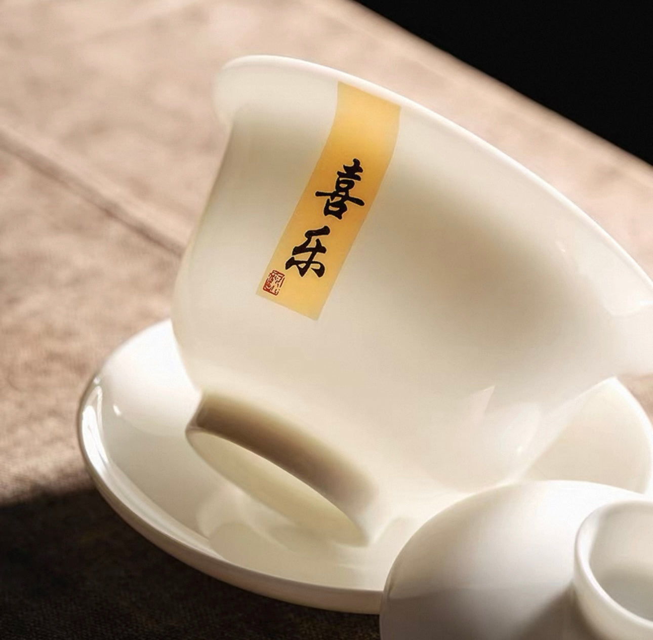 Personalized Dehua White Porcelain Gaiwan Tea Set