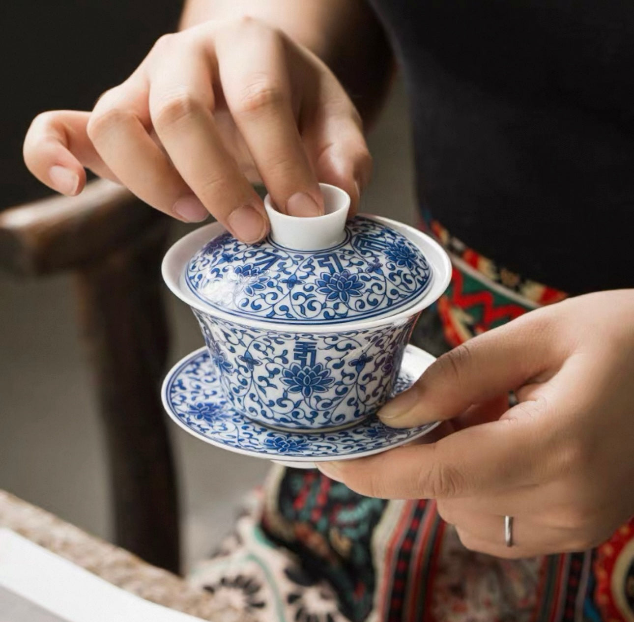 Retro Blue-and-White Porcelain Gaiwan Tea Set