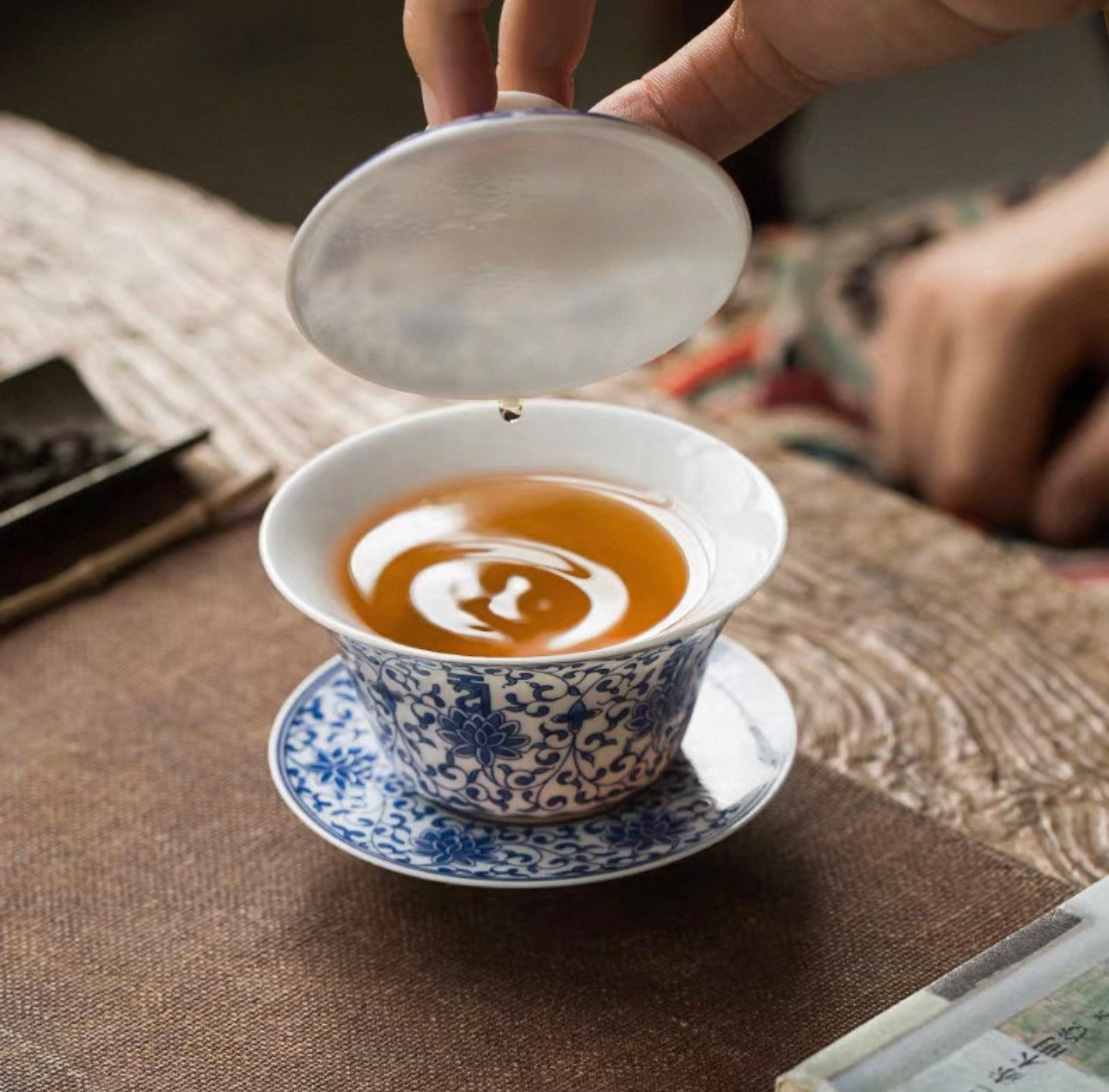 Retro Blue-and-White Porcelain Gaiwan Tea Set