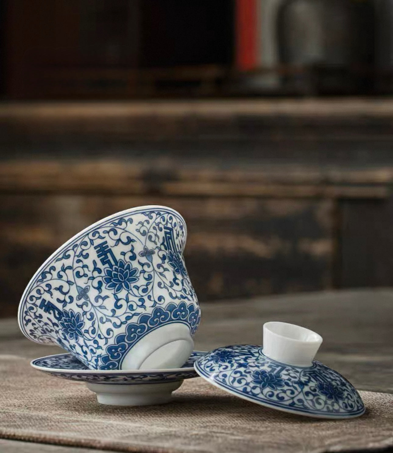 Retro Blue-and-White Porcelain Gaiwan Tea Set