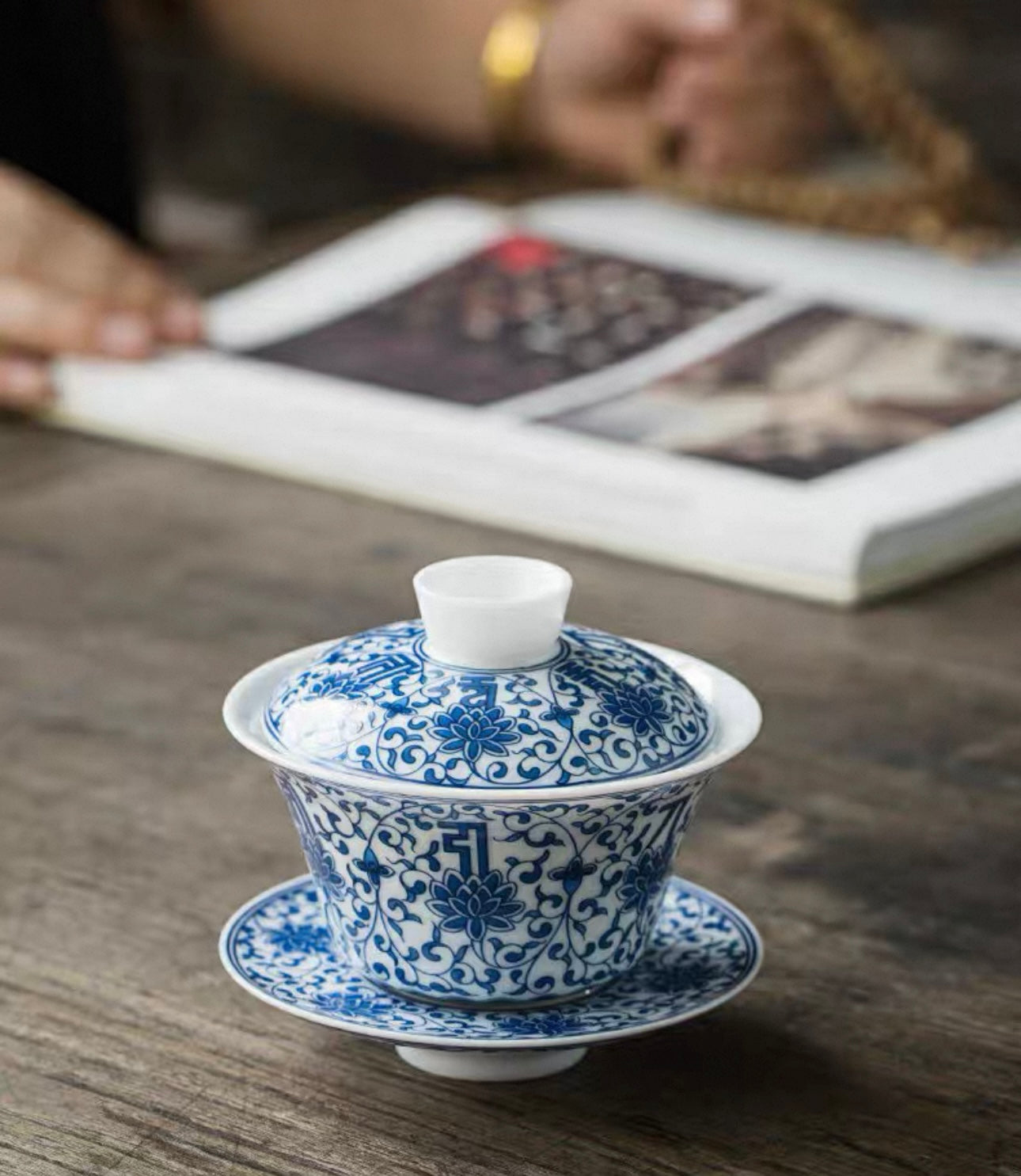Retro Blue-and-White Porcelain Gaiwan Tea Set