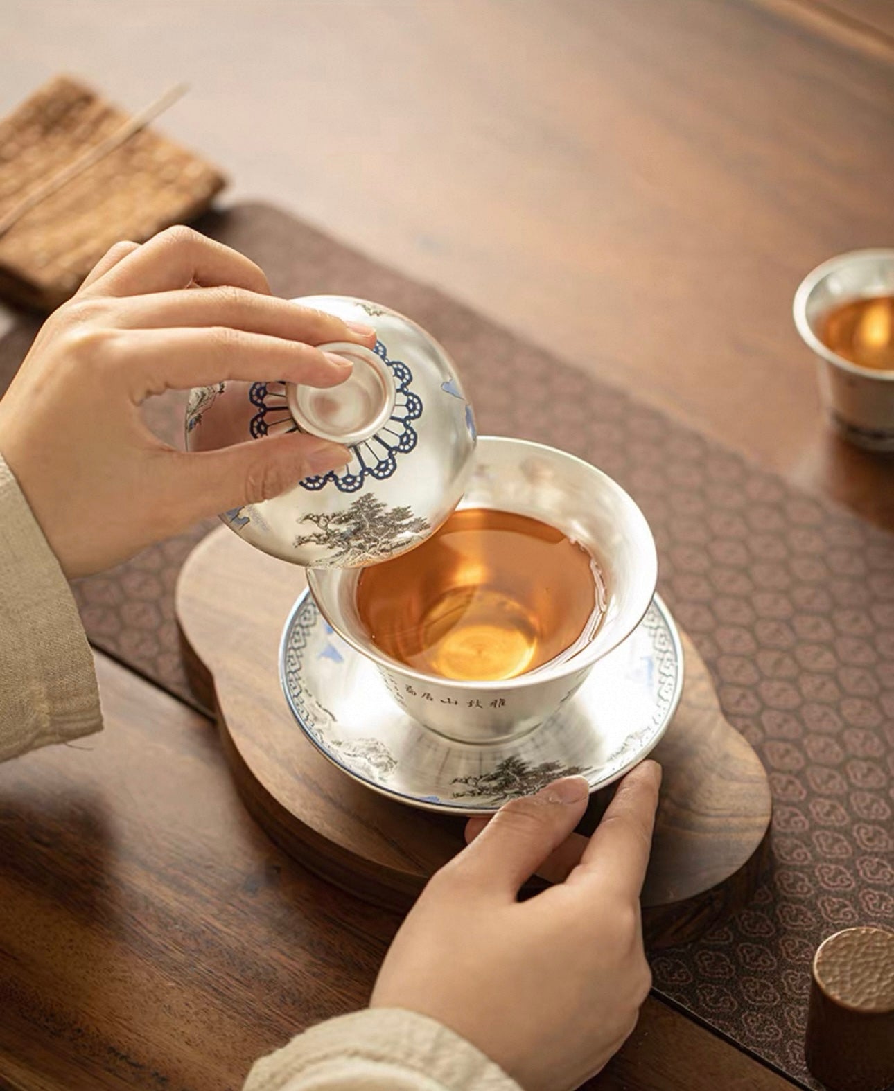 Silvery Mountainscape Gaiwan - A High-End Tea Masterpiece