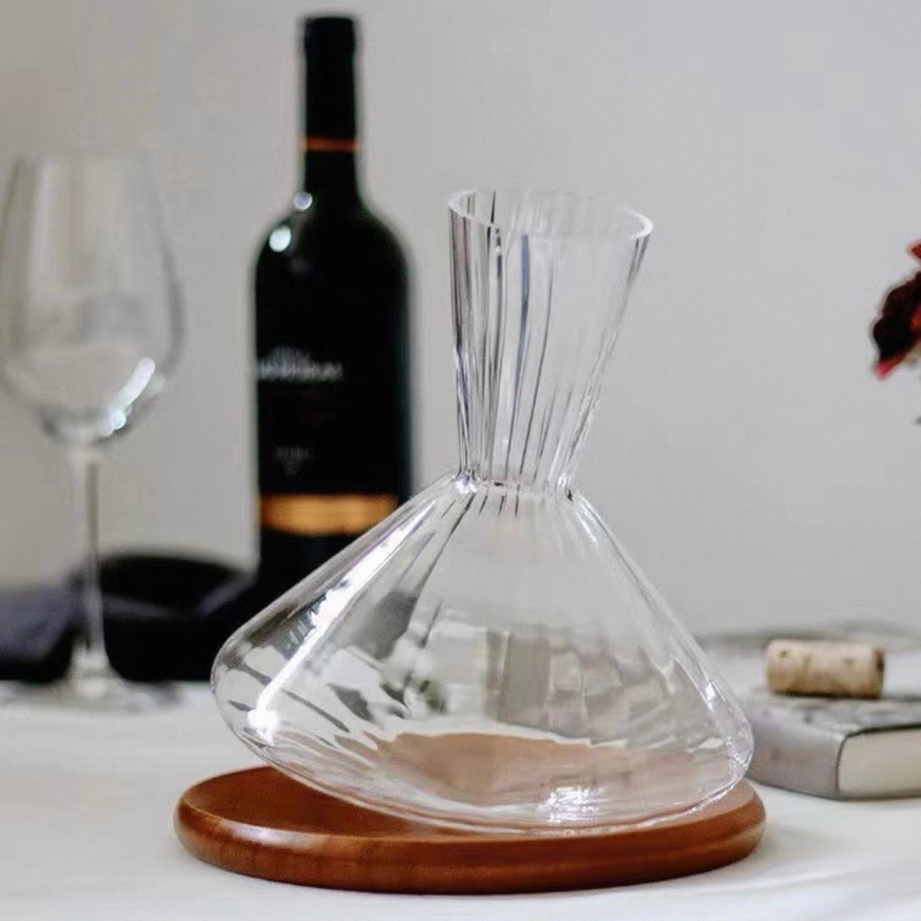 High-End Rapid Swivel Decanter - Thumbnail 3