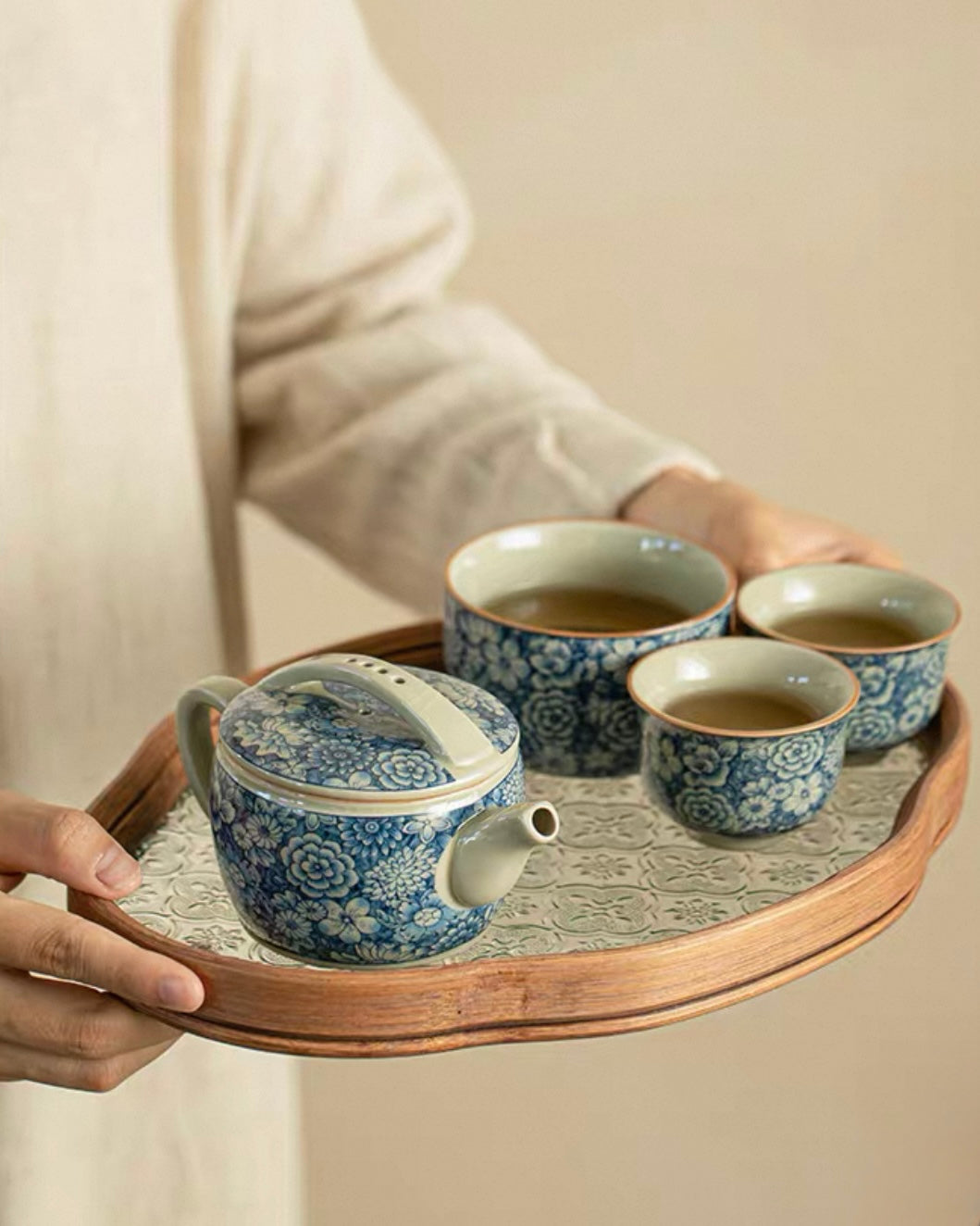 Antique Style "Ten Thousand Flowers" Han-Wa Tea Set